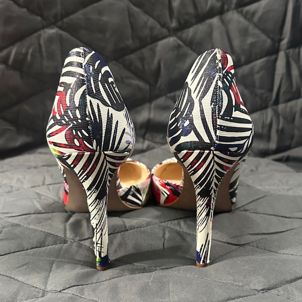 Jessica Simpson Multicolor Floral Heels - Picture 2 of 6